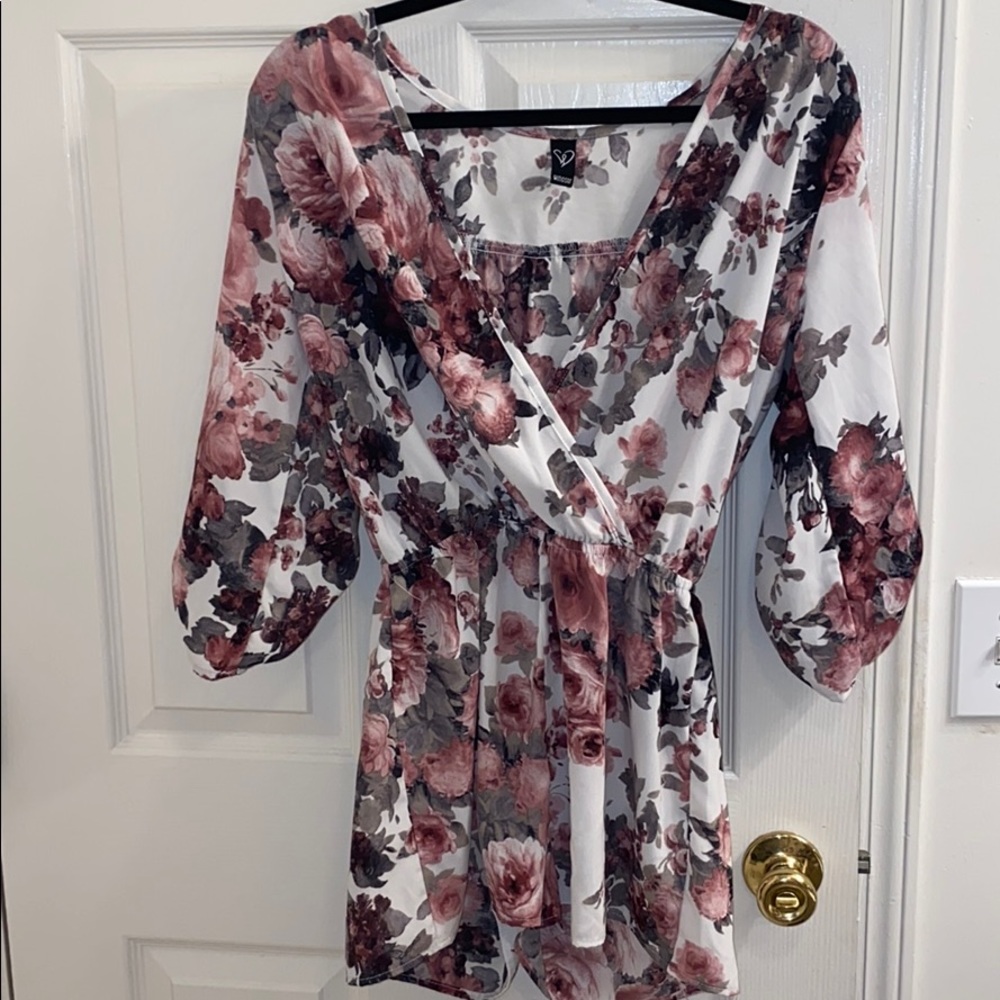 Windsor Size Med floral romper
